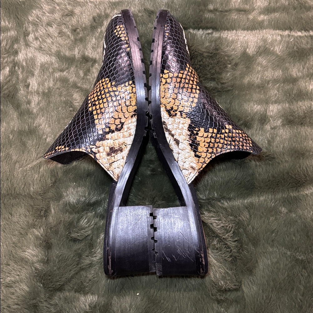 Crown Vintage Rydella python print mules - Picture 8 of 11